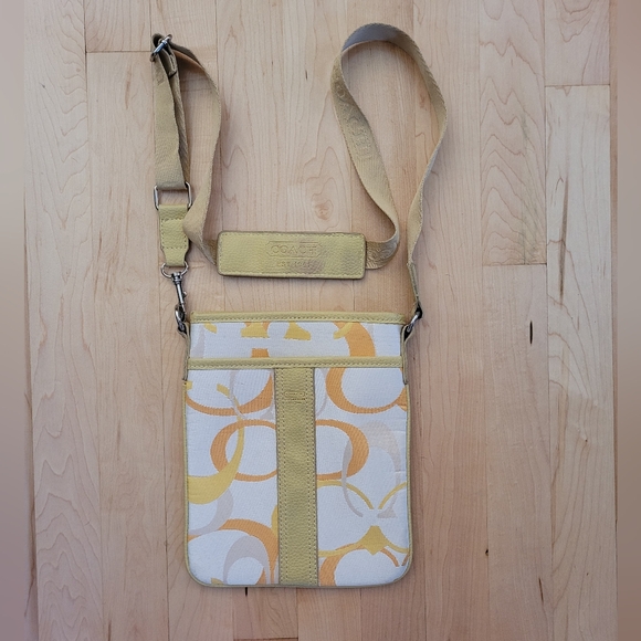 Vintage Crossbody Hand Bag - Picture 6 of 8